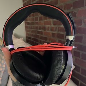 Jabra noise-canceling headphones with microphone